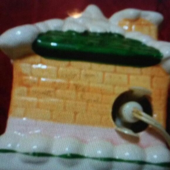 Ceramic Christmas. House with Light  6" x 6" x 5" lightly Used.Perfect Condition - Picture 3 of 6